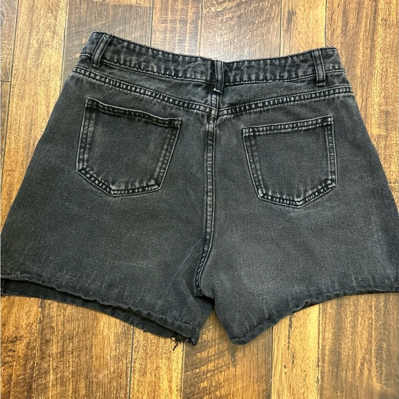 Women’s Black Grey Distressed Jean Shorts size Large. - Picture 4 of 7